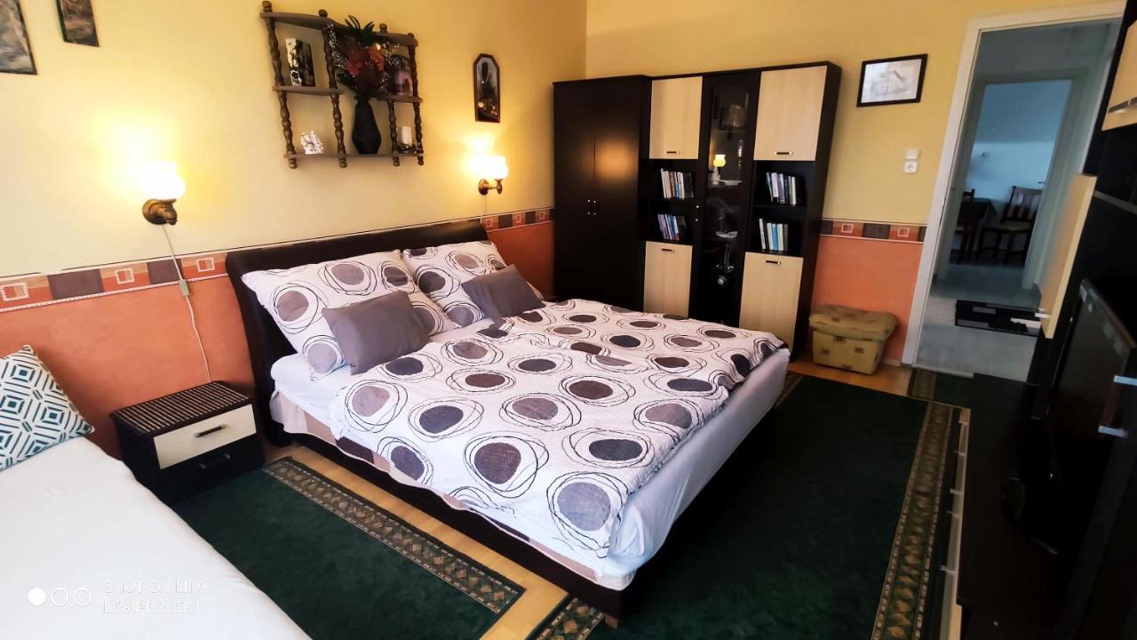 Appartamento Papp Apartmanház Vonyarcvashegy Esterno foto