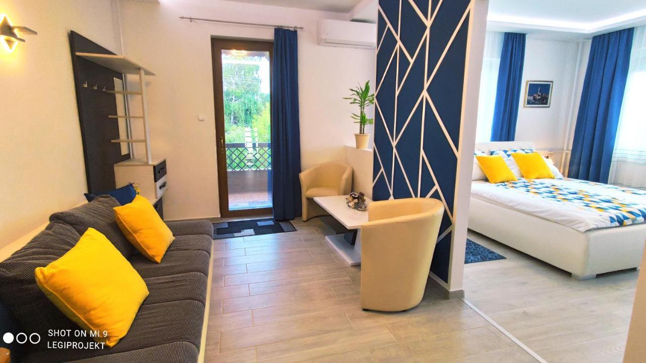 Appartamento Papp Apartmanház Vonyarcvashegy Esterno foto