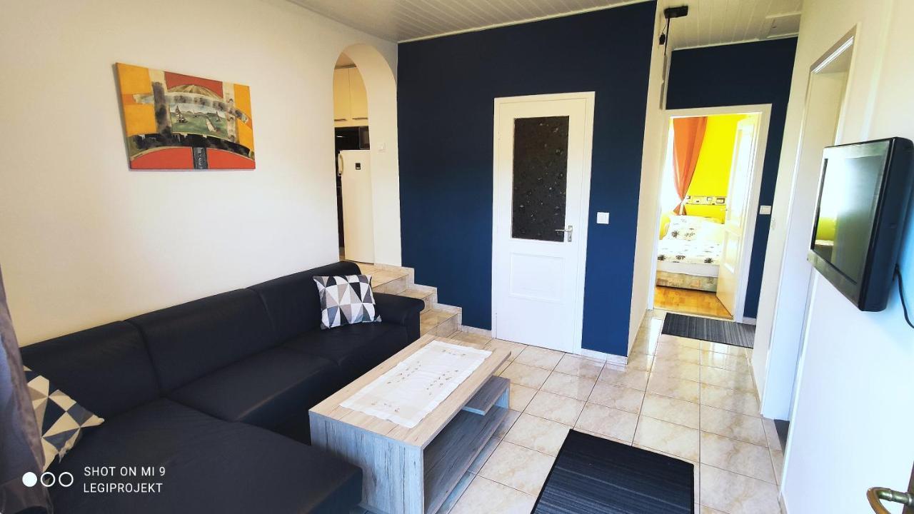 Appartamento Papp Apartmanház Vonyarcvashegy Esterno foto