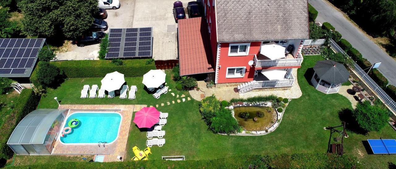 Appartamento Papp Apartmanház Vonyarcvashegy Esterno foto