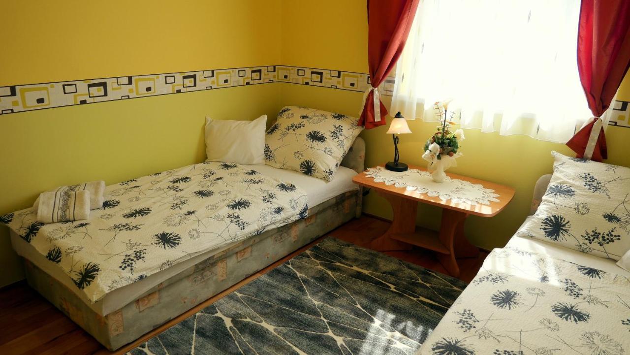 Appartamento Papp Apartmanház Vonyarcvashegy Esterno foto